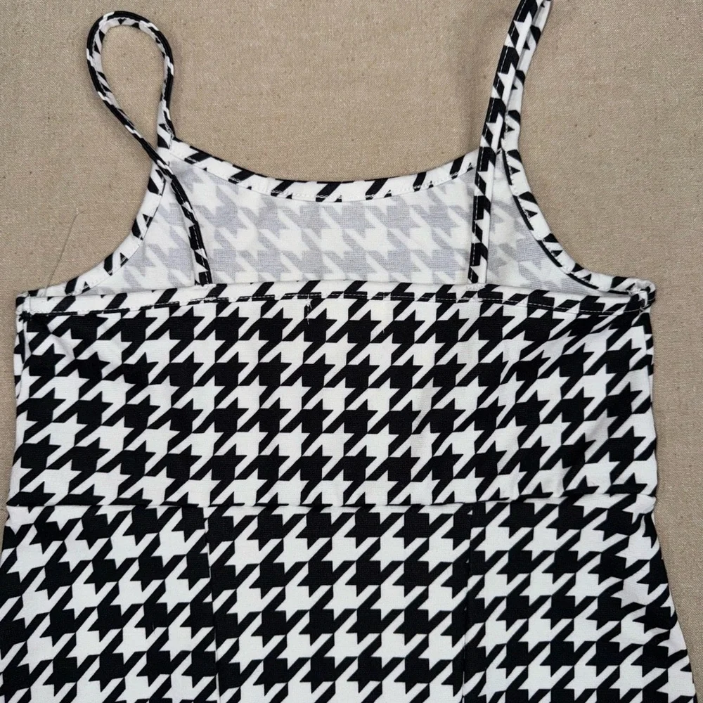 Between Girls Dress Size 12 Black White Houndstooth Sleeveless Shift Short